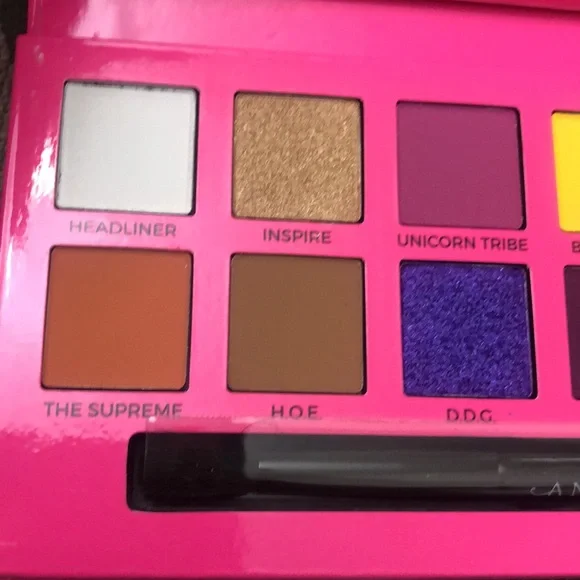Anastasia X Alyssa Edwards palette